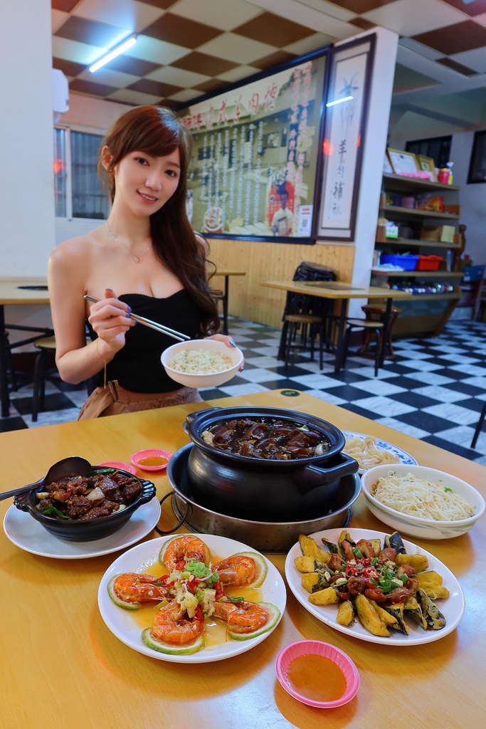 【竹南羊肉爐】詹師傅竹南越式羊肉爐，在地30年創始老店，必吃招牌炭燒羊肉爐! @混血珊莎的奇幻旅程