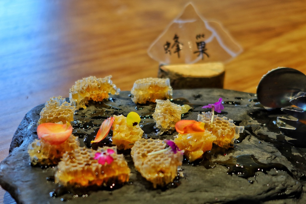 【新竹露營】蟬說霧繞，五峰鄉一泊二食免搭帳懶人露營賞櫻看螢火蟲! @混血珊莎的奇幻旅程
