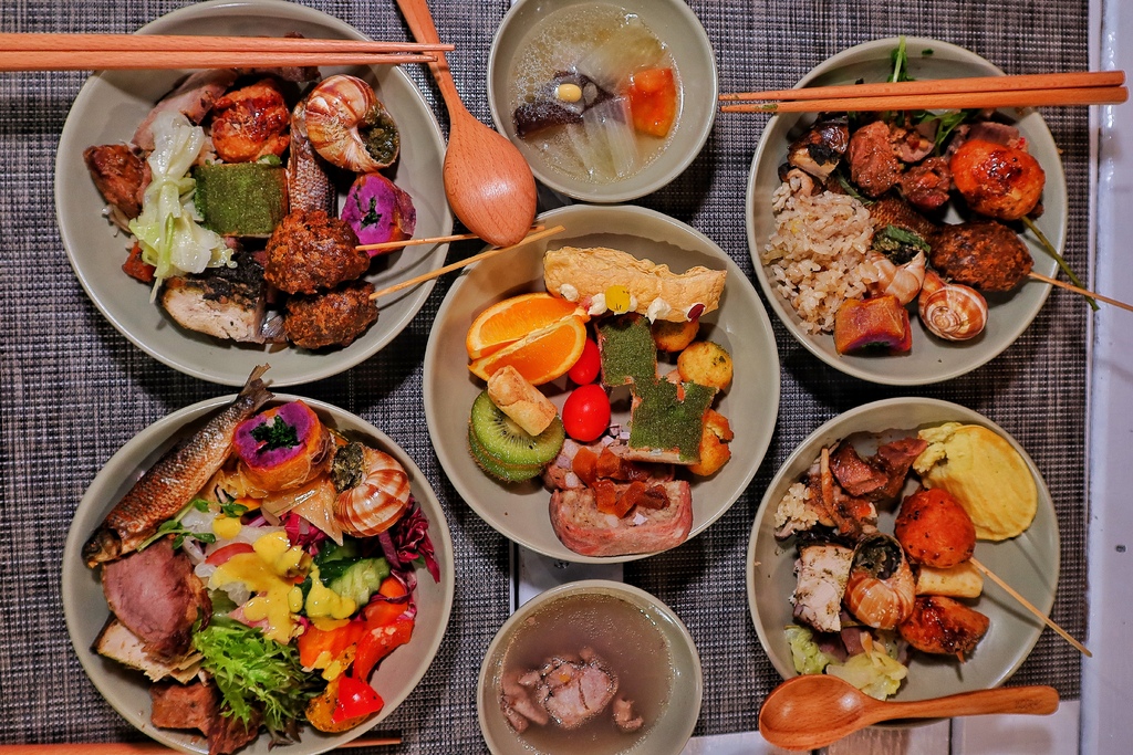 【新竹露營】蟬說霧繞，五峰鄉一泊二食免搭帳懶人露營賞櫻看螢火蟲! @混血珊莎的奇幻旅程
