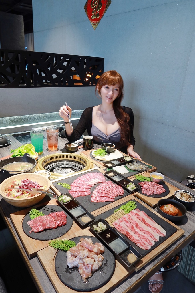 【竹北燒肉】火山岩燒肉竹北旗艦店，主打印地安特色主題，全牛餐份量多又美味! @混血珊莎的奇幻旅程