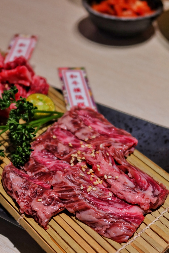 【新店燒肉】牛燒肉Yakiniku，和牛套餐，有多種特色調酒，價格千元有找! @混血珊莎的奇幻旅程