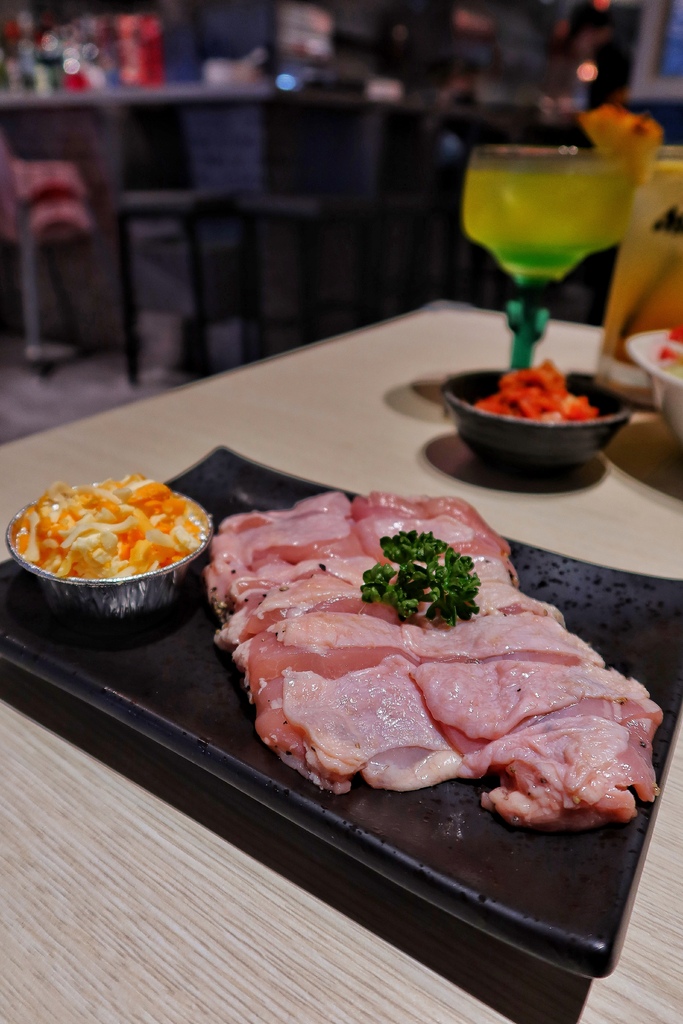 【新店燒肉】牛燒肉Yakiniku，和牛套餐，有多種特色調酒，價格千元有找! @混血珊莎的奇幻旅程