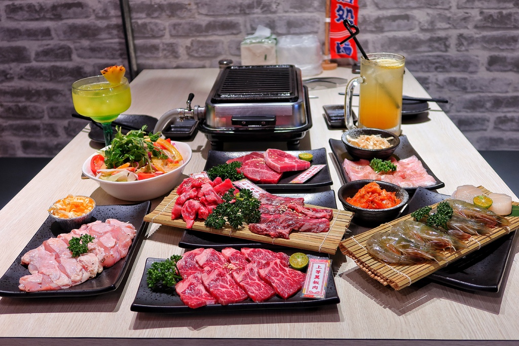 【新店燒肉】牛燒肉Yakiniku，和牛套餐，有多種特色調酒，價格千元有找! @混血珊莎的奇幻旅程