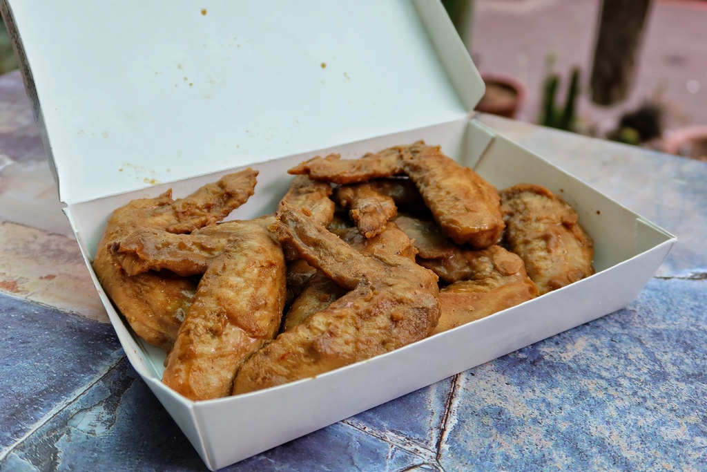 【黑竹園雞爪凍】彰化員林40年滷味老店，來自清朝御膳房御廚祕方 @混血珊莎的奇幻旅程