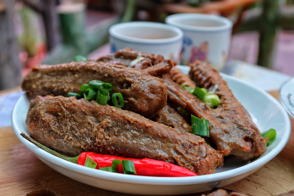 【黑竹園雞爪凍】彰化員林40年滷味老店，來自清朝御膳房御廚祕方 @混血珊莎的奇幻旅程