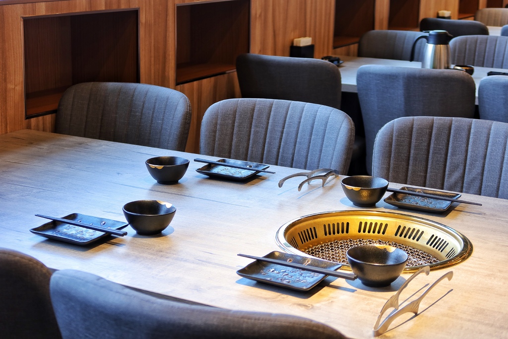 【信義區燒肉】揪餖燒肉│信義ATT頂級和牛燒烤│燈光美氣氛佳 台北慶生約會餐廳推薦 @混血珊莎的奇幻旅程