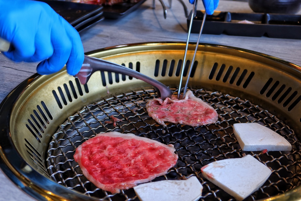 【信義區燒肉】揪餖燒肉│信義ATT頂級和牛燒烤│燈光美氣氛佳 台北慶生約會餐廳推薦 @混血珊莎的奇幻旅程