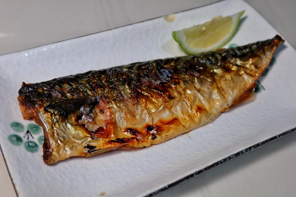 【寧夏夜市美食推薦】實在就烤串燒串，獨家防油袋保溫盒 外帶保溫超美味 @混血珊莎的奇幻旅程