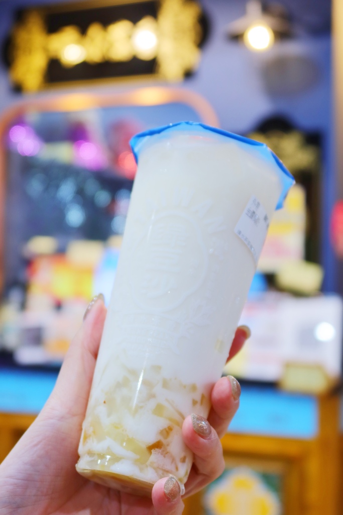 【松山區手搖飲】清水茶香饒河店│饒河街夜市手搖飲推薦│復古花磚店面超吸睛│來自台中清水知名綠豆沙老店│饒河街飲料推薦 @混血珊莎的奇幻旅程
