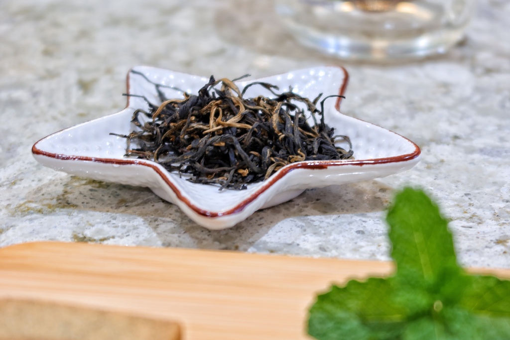 【南投品茶】臻禾茶業 自產自銷優質茶葉│知名飯店指定茶葉│預約制紅玉紅茶品茗體驗│南投下午茶推薦│南投伴手禮推薦 @混血珊莎的奇幻旅程