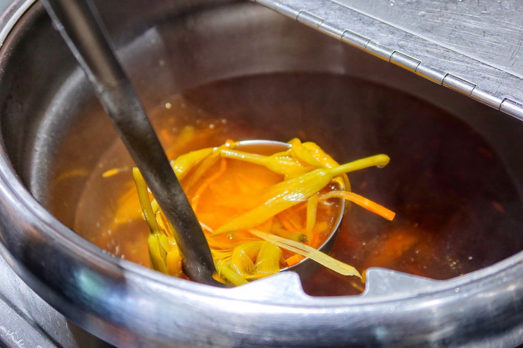 【逢甲午餐】Gogo Pasta 逢甲 台中商業午餐 法式焗烤龍蝦只要388元自助沙拉吧吃到飽 @混血珊莎的奇幻旅程