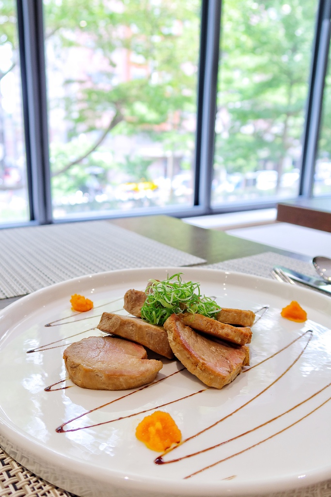 【逢甲午餐】Gogo Pasta 逢甲 台中商業午餐 法式焗烤龍蝦只要388元自助沙拉吧吃到飽 @混血珊莎的奇幻旅程