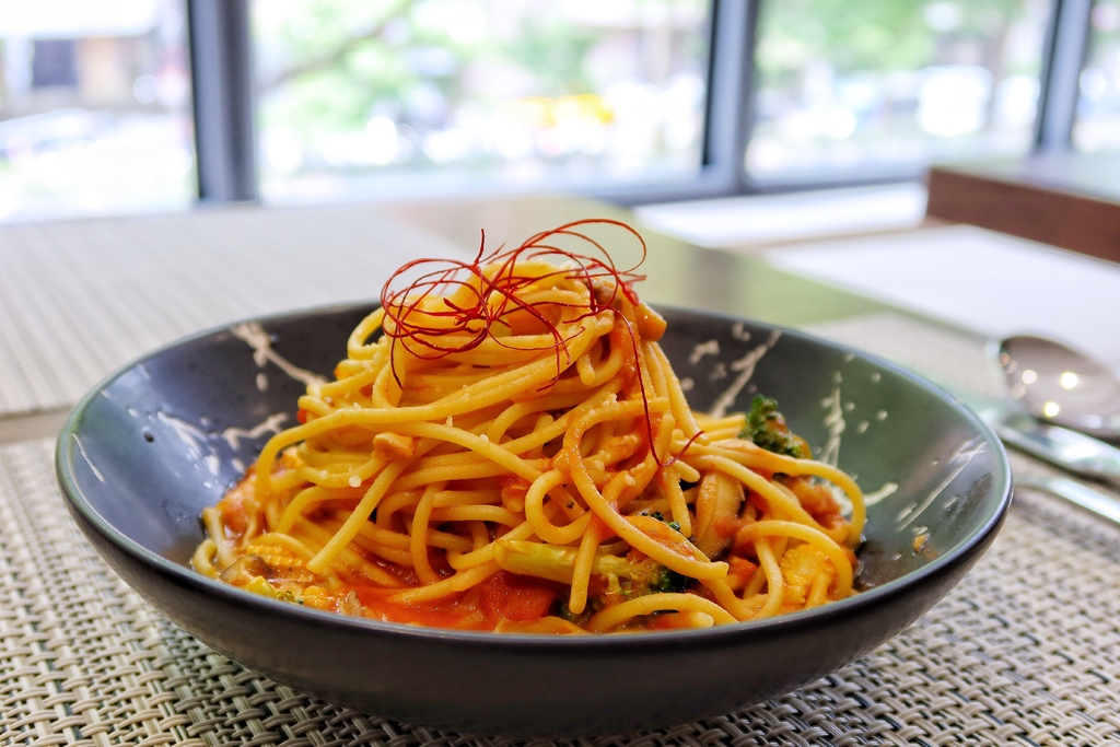 【逢甲午餐】Gogo Pasta 逢甲 台中商業午餐 法式焗烤龍蝦只要388元自助沙拉吧吃到飽 @混血珊莎的奇幻旅程