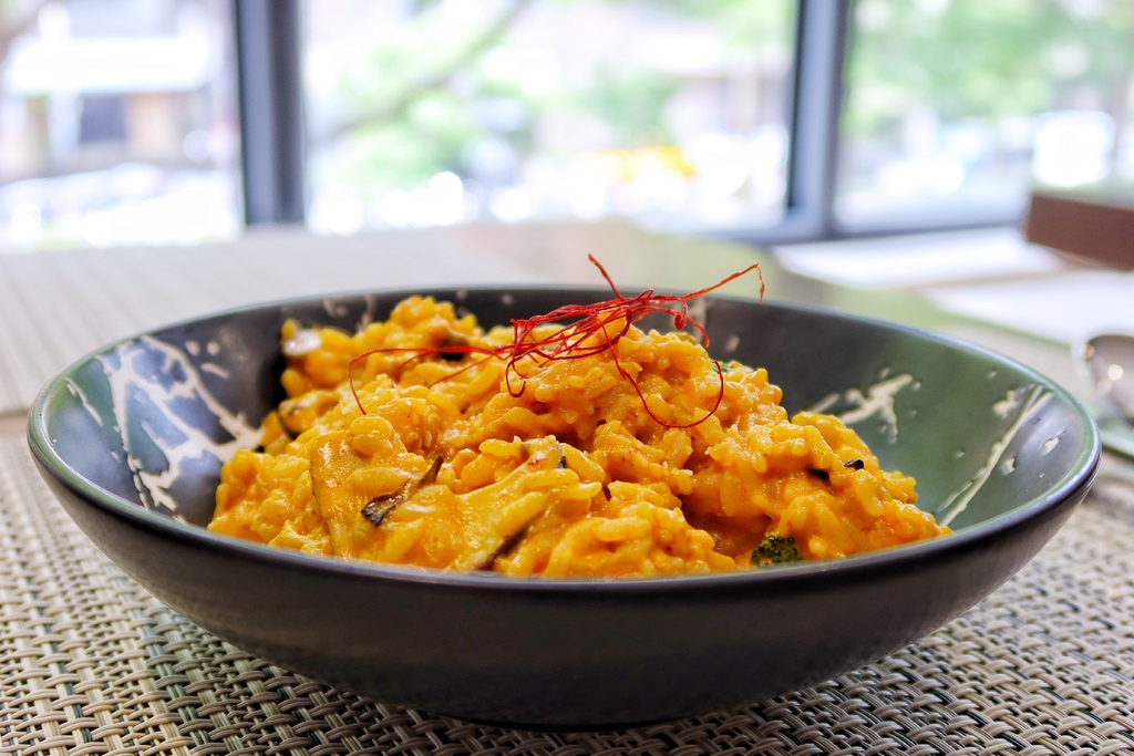 【逢甲午餐】Gogo Pasta 逢甲 台中商業午餐 法式焗烤龍蝦只要388元自助沙拉吧吃到飽 @混血珊莎的奇幻旅程