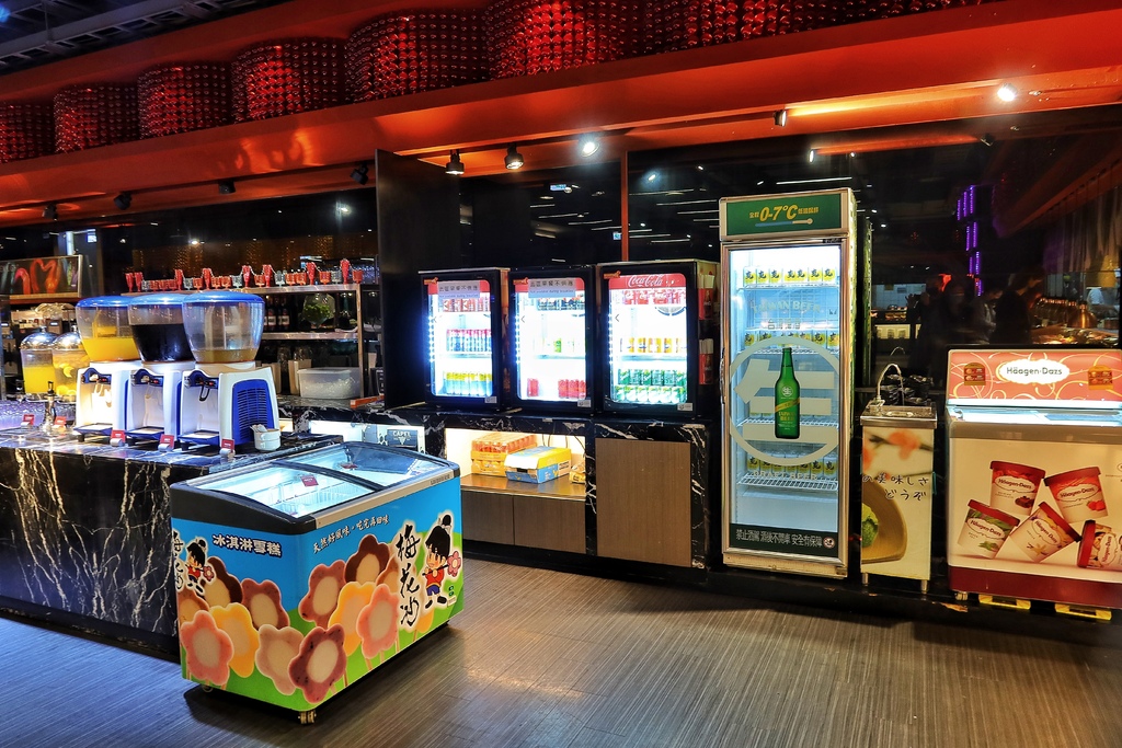 【台中吃到飽】星饗道國際自助餐Buffet吃到飽，現切爐烤美國牛排.紅白酒暢飲，超過百種多國料理無限爽吃! @混血珊莎的奇幻旅程