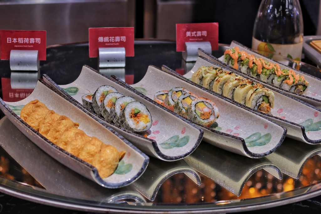 【台中吃到飽】星饗道國際自助餐Buffet吃到飽，現切爐烤美國牛排.紅白酒暢飲，超過百種多國料理無限爽吃! @混血珊莎的奇幻旅程