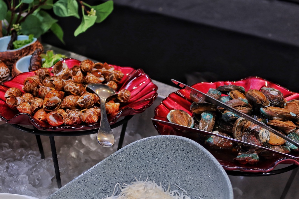 【台中吃到飽】星饗道國際自助餐Buffet吃到飽，現切爐烤美國牛排.紅白酒暢飲，超過百種多國料理無限爽吃! @混血珊莎的奇幻旅程