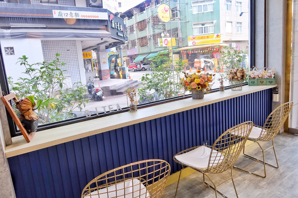 【台中手搖飲】小澄市鮮果茶飲 精誠店│太狂!! 爆量愛文芒果 台中澎湃系手搖飲│夏季新品發售 @混血珊莎的奇幻旅程