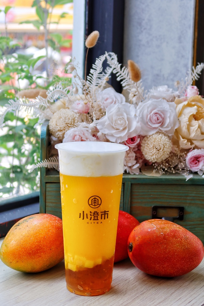 【台中手搖飲】小澄市鮮果茶飲 精誠店│太狂!! 爆量愛文芒果 台中澎湃系手搖飲│夏季新品發售 @混血珊莎的奇幻旅程