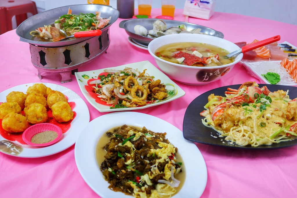 【阿興生魚片】必吃屏東百元超厚生魚片，老饕必點隱藏版龍蝦麵! @混血珊莎的奇幻旅程