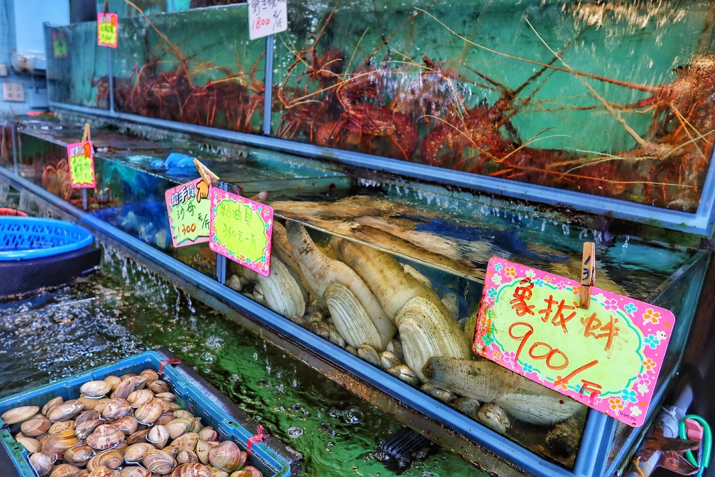 【阿興生魚片】必吃屏東百元超厚生魚片，老饕必點隱藏版龍蝦麵! @混血珊莎的奇幻旅程