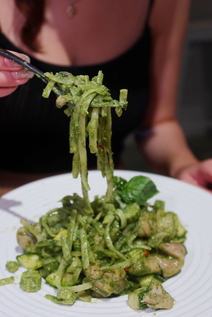 【海安路美食】成真咖啡台南正興店，必吃舒芙蕾厚鬆餅，台南店限定創意咖啡! @混血珊莎的奇幻旅程