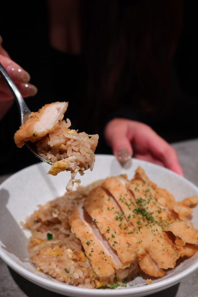【國父紀念館酒吧】隱士餐酒館The Hermit Bistro，中西式創意料理搭配特色調酒，捷運國父紀念館站人氣餐廳 @混血珊莎的奇幻旅程