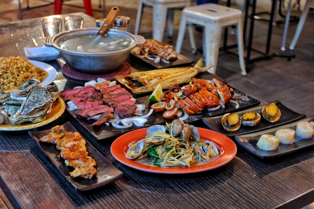 【枋寮美食推薦】龍炭烤，港邊人氣串燒居酒屋! @混血珊莎的奇幻旅程