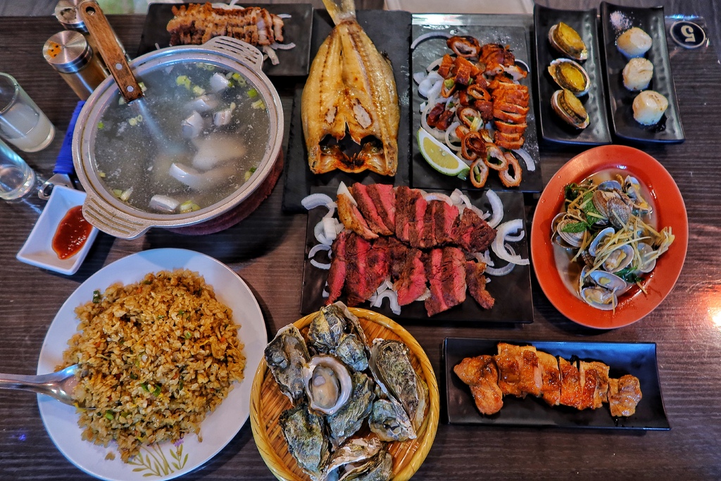 【枋寮美食推薦】龍炭烤，港邊人氣串燒居酒屋! @混血珊莎的奇幻旅程
