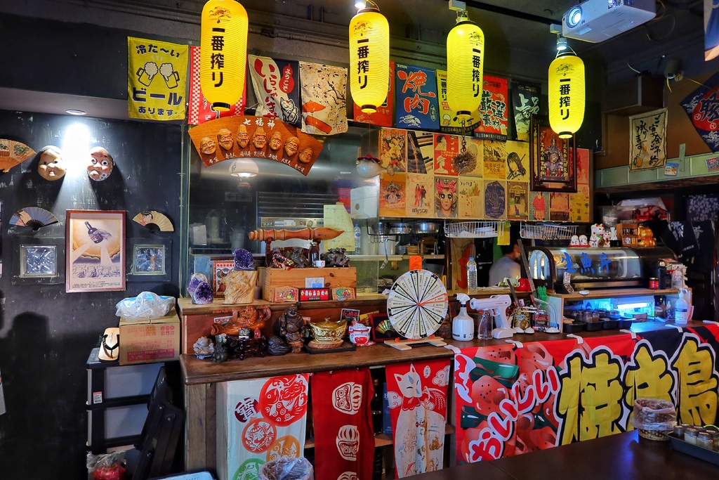 【南京三民美食】慶祝日式串燒居酒屋，必吃美味一夜干，鹽烤大草蝦鮮甜又Q彈 @混血珊莎的奇幻旅程