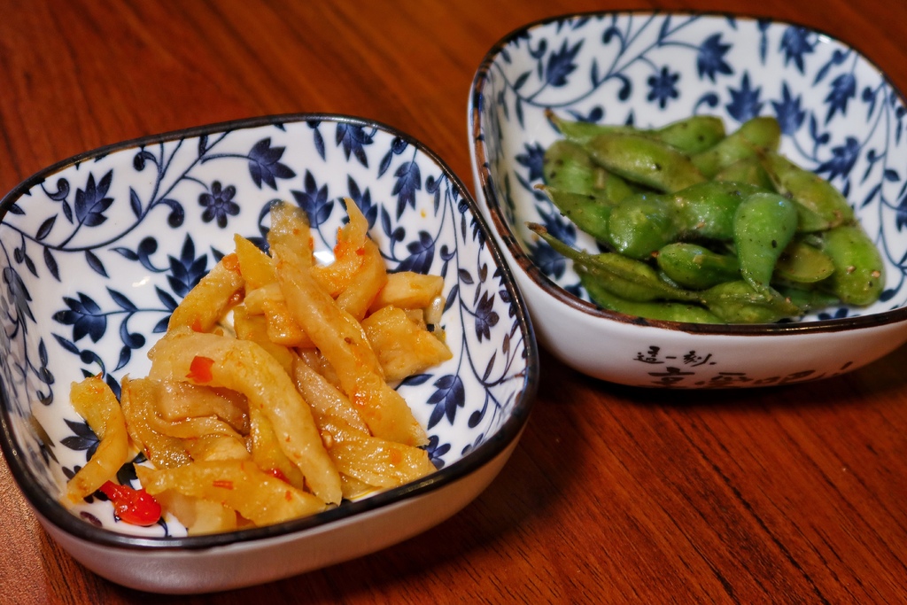 【南京三民美食】慶祝日式串燒居酒屋，必吃美味一夜干，鹽烤大草蝦鮮甜又Q彈 @混血珊莎的奇幻旅程