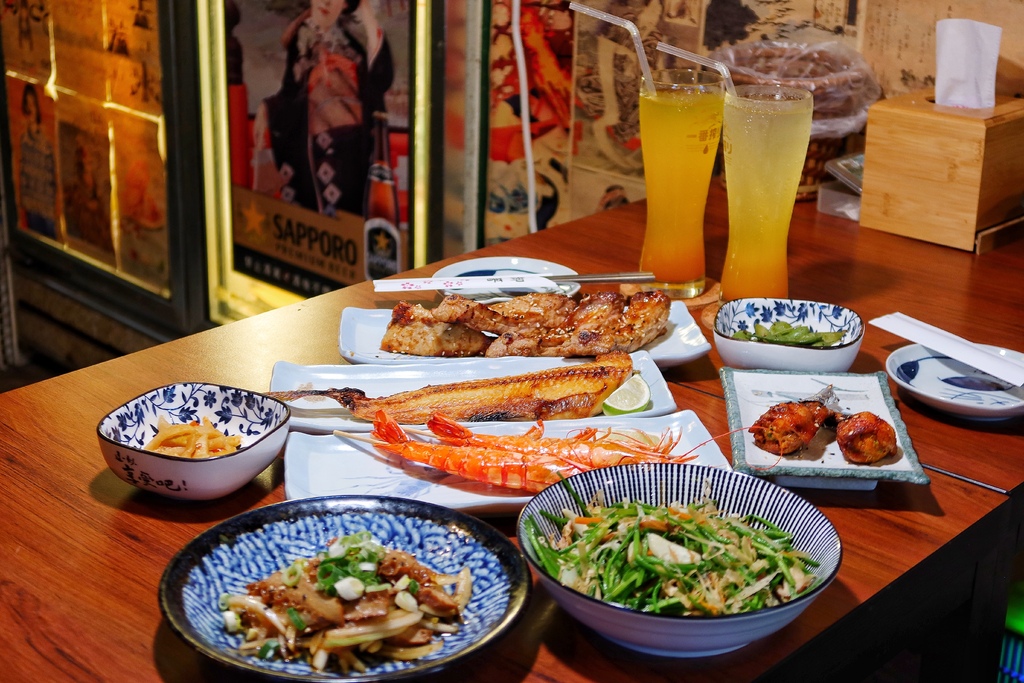 【南京三民美食】慶祝日式串燒居酒屋，必吃美味一夜干，鹽烤大草蝦鮮甜又Q彈 @混血珊莎的奇幻旅程