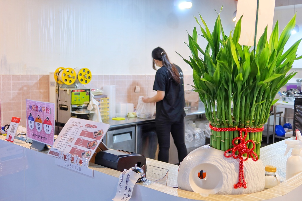 【內湖便當】老公老婆餐盒 內湖店│輕食水煮餐盒 少油少鹽無負擔│必吃招牌蜂蜜雞腿 升級雙主餐更豐盛│內湖外送外帶美食推薦 @混血珊莎的奇幻旅程