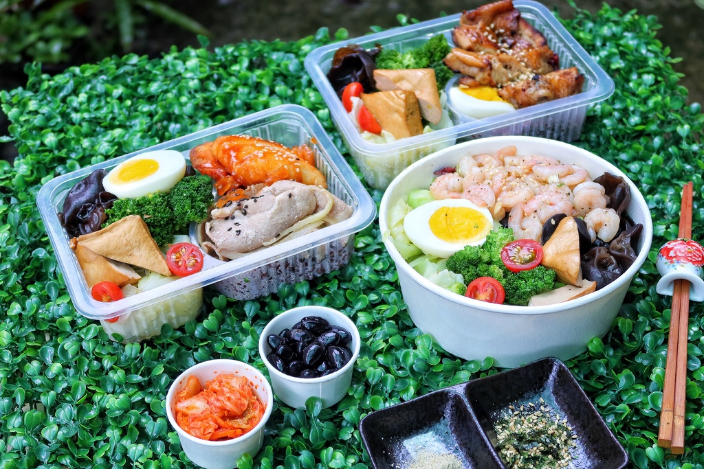 【內湖便當】老公老婆餐盒 內湖店│輕食水煮餐盒 少油少鹽無負擔│必吃招牌蜂蜜雞腿 升級雙主餐更豐盛│內湖外送外帶美食推薦 @混血珊莎的奇幻旅程