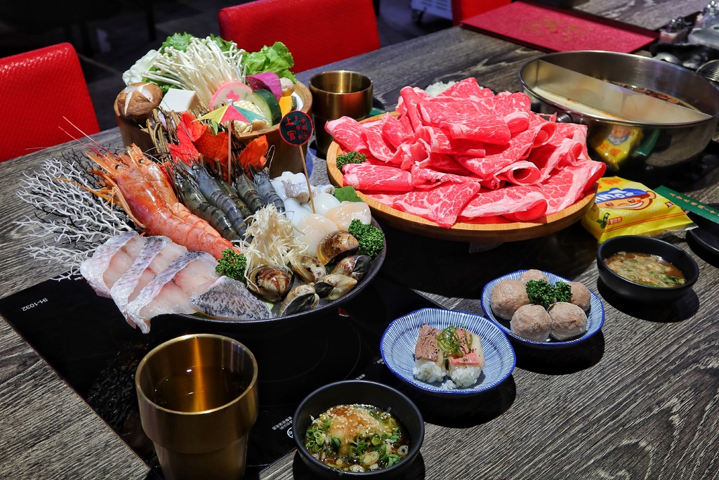 【中原夜市美食】上官木桶鍋中壢，麻辣牛奶鍋香辣過癮，獨家海陸套餐，雙重享受大滿足! @混血珊莎的奇幻旅程