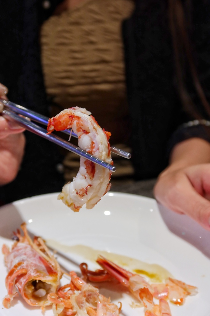 【中原夜市美食】上官木桶鍋中壢，麻辣牛奶鍋香辣過癮，獨家海陸套餐，雙重享受大滿足! @混血珊莎的奇幻旅程