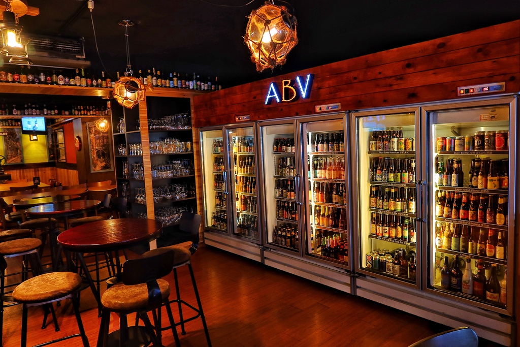 【ABV加勒比海餐酒館】加勒比海島國美食，搭配世界精釀啤酒，透過味蕾環遊世界! @混血珊莎的奇幻旅程