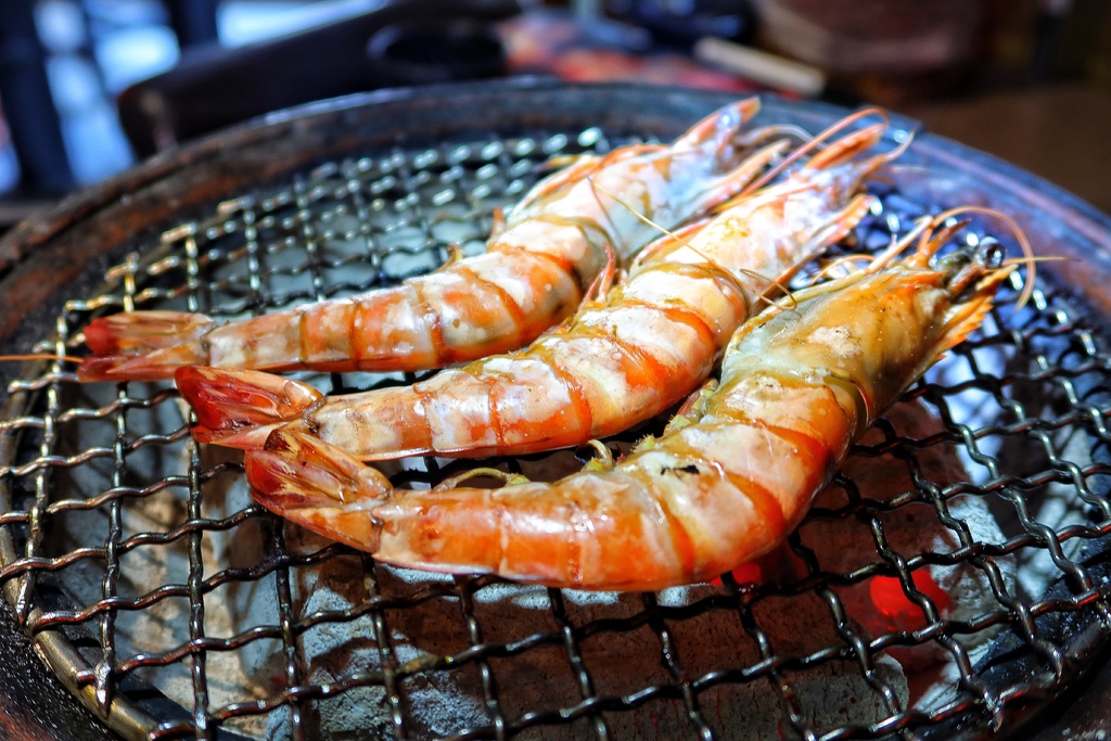 【三重燒烤吃到飽】名炙炭火燒肉│現切頂級日本和牛 爽吃比手大生蠔!│三重超強頂級燒肉 和牛海鮮吃到飽 │新北三重吃到飽推薦! @混血珊莎的奇幻旅程
