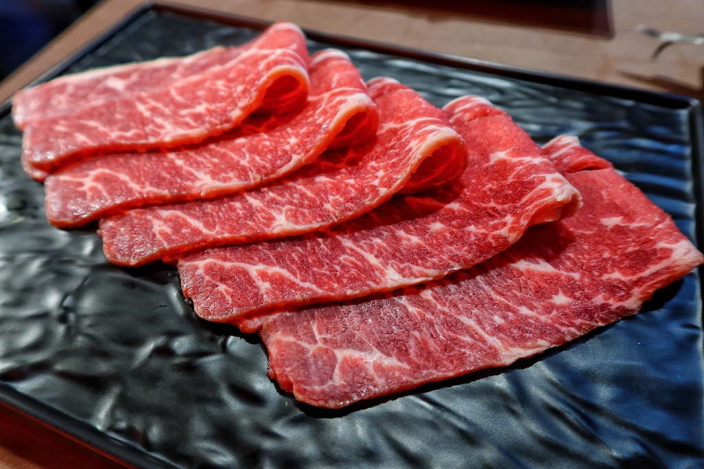【三重燒烤吃到飽】名炙炭火燒肉│現切頂級日本和牛 爽吃比手大生蠔!│三重超強頂級燒肉 和牛海鮮吃到飽 │新北三重吃到飽推薦! @混血珊莎的奇幻旅程
