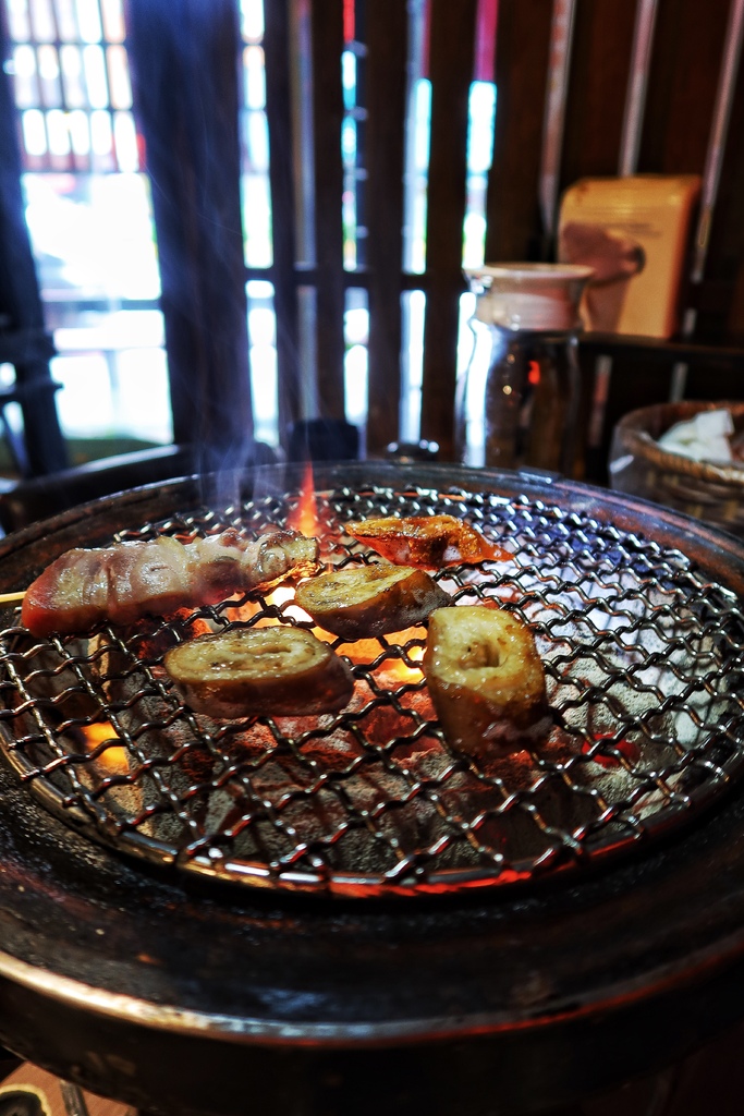 【三重燒烤吃到飽】名炙炭火燒肉│現切頂級日本和牛 爽吃比手大生蠔!│三重超強頂級燒肉 和牛海鮮吃到飽 │新北三重吃到飽推薦! @混血珊莎的奇幻旅程