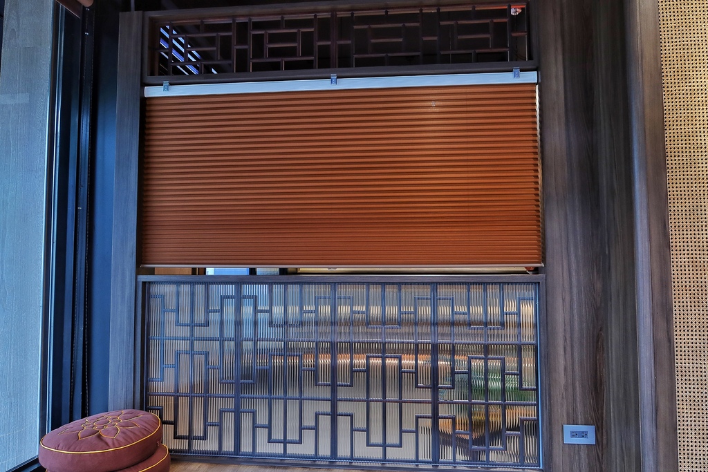 【台中雞湯】福慧根湯台中烏日店， 35 年堅持只賣一鍋湯，極品烏骨雞湯濃郁香醇，日式禪風包廂用餐環境，台中烏日餐廳推薦! @混血珊莎的奇幻旅程