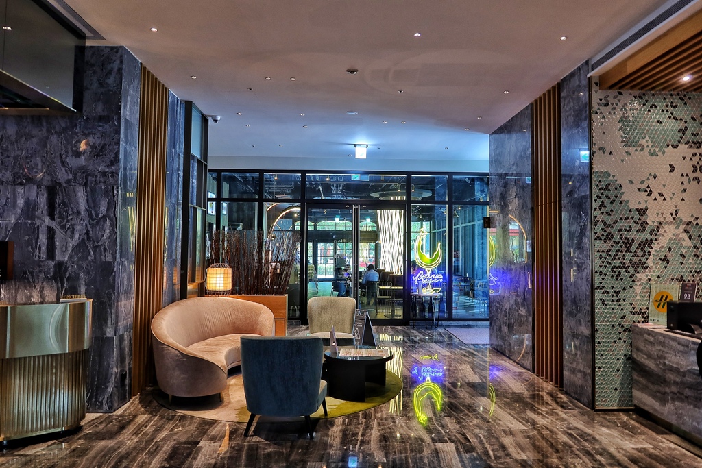 【板橋傑仕堡】傑仕堡有氧酒店，飽覽城市高樓美景，頂樓還有日式景觀湯屋! @混血珊莎的奇幻旅程