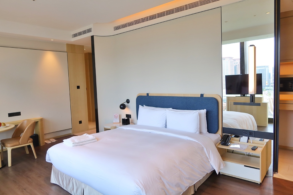 【板橋傑仕堡】傑仕堡有氧酒店，飽覽城市高樓美景，頂樓還有日式景觀湯屋! @混血珊莎的奇幻旅程