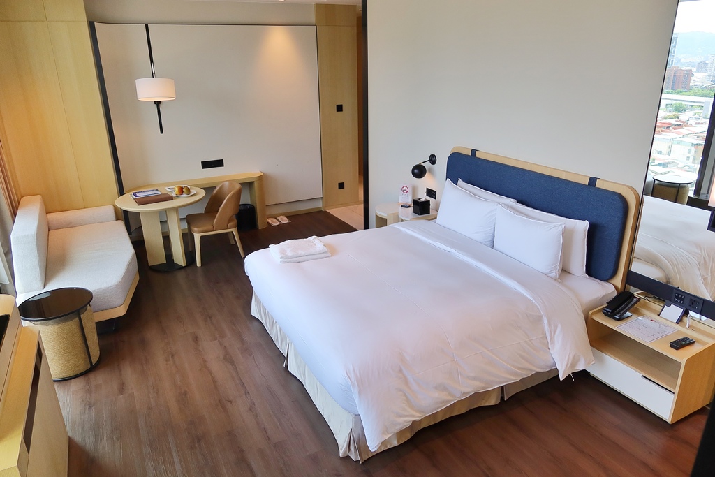 【板橋傑仕堡】傑仕堡有氧酒店，飽覽城市高樓美景，頂樓還有日式景觀湯屋! @混血珊莎的奇幻旅程