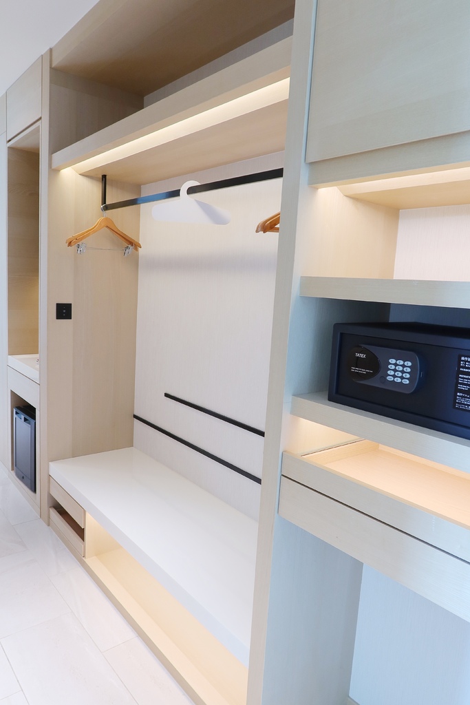 【板橋傑仕堡】傑仕堡有氧酒店，飽覽城市高樓美景，頂樓還有日式景觀湯屋! @混血珊莎的奇幻旅程