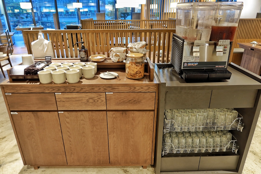 【板橋傑仕堡】傑仕堡有氧酒店，飽覽城市高樓美景，頂樓還有日式景觀湯屋! @混血珊莎的奇幻旅程