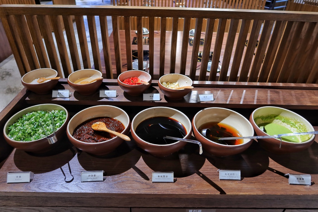 【板橋傑仕堡】傑仕堡有氧酒店，飽覽城市高樓美景，頂樓還有日式景觀湯屋! @混血珊莎的奇幻旅程