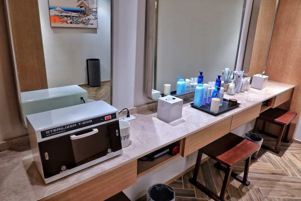 【板橋傑仕堡】傑仕堡有氧酒店，飽覽城市高樓美景，頂樓還有日式景觀湯屋! @混血珊莎的奇幻旅程