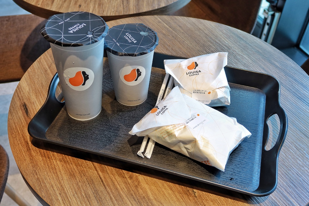 【板橋傑仕堡】傑仕堡有氧酒店，飽覽城市高樓美景，頂樓還有日式景觀湯屋! @混血珊莎的奇幻旅程