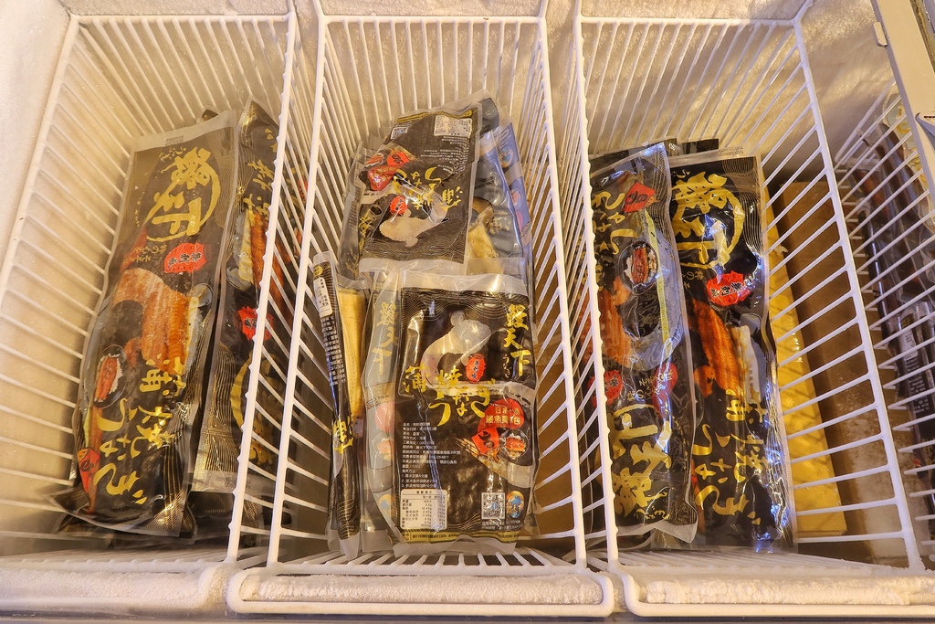 【竹圍漁港餐廳】鰻天下，自產自銷鰻魚專賣店 必吃招牌蒲燒鰻魚飯! @混血珊莎的奇幻旅程